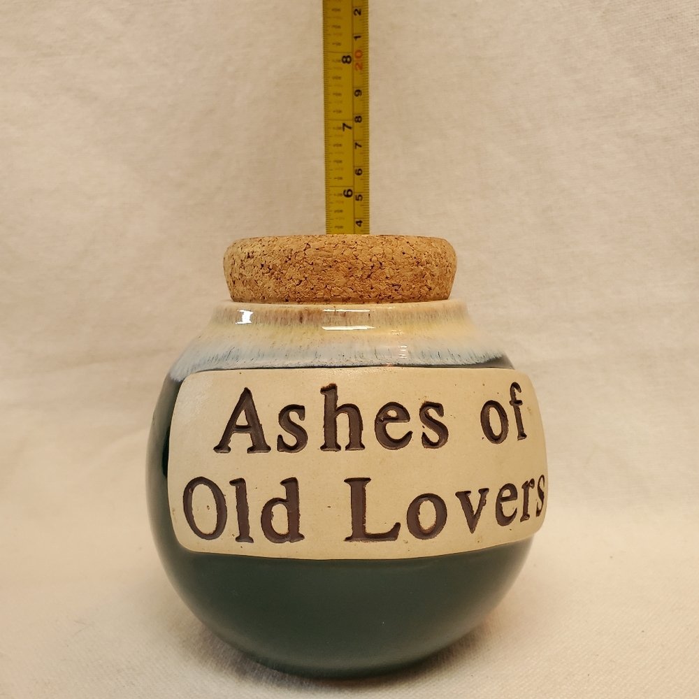 Ashes of Old Lovers Ceramic Jar - Picture 5 of 6